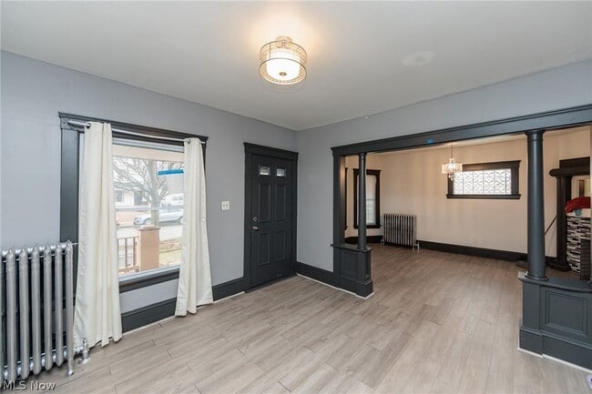 Building Photo - 1794 W 54th St