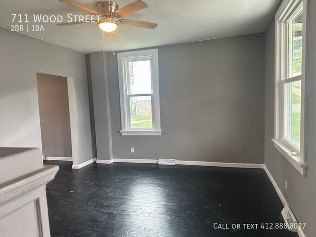 Building Photo - 711 Wood St