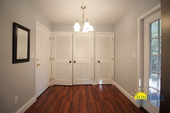 Building Photo - Beautiful 3 Bedroom Home in Fort Walton Be...