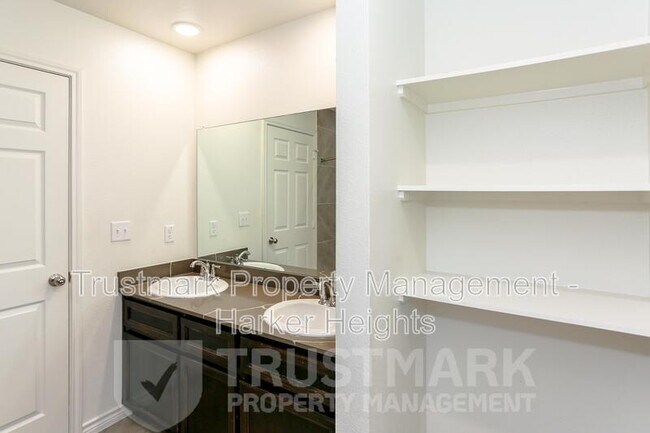 Building Photo - 2328 Duntov Dr