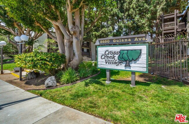 Building Photo - 7742 Redlands St