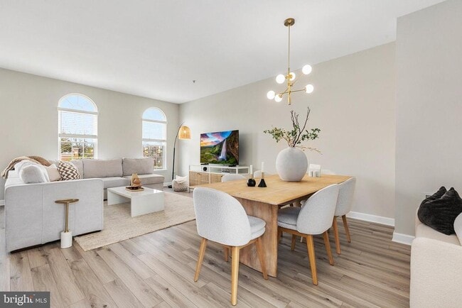 Building Photo - 709 Gaither Rd