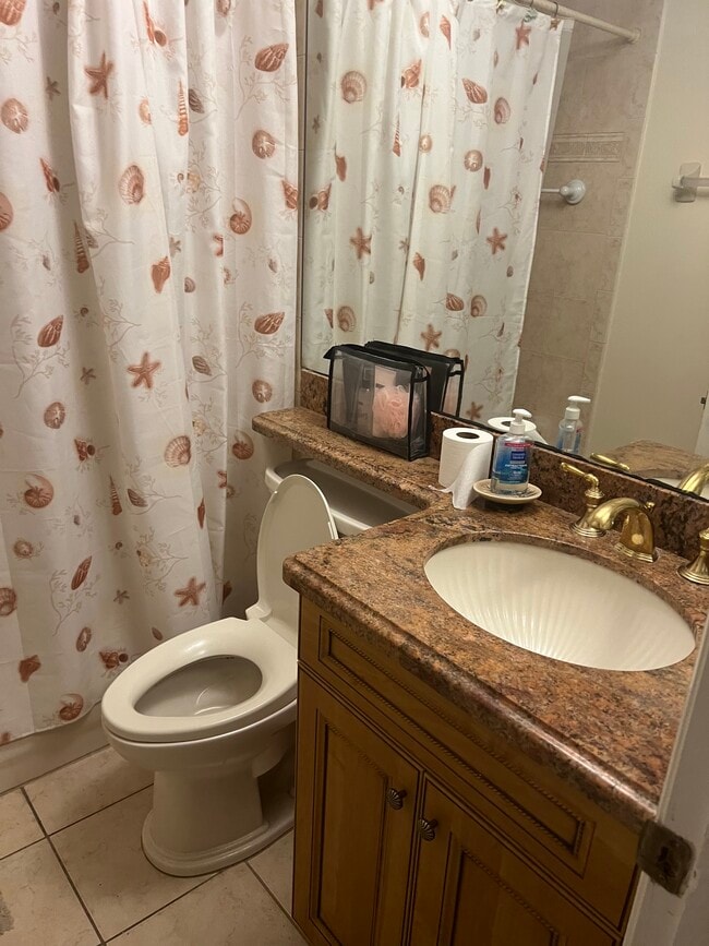 Building Photo - 8500 Via Romana