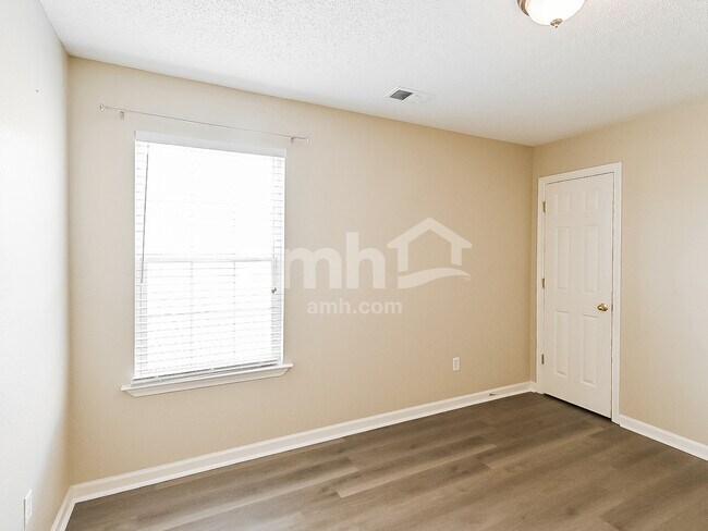 Building Photo - 7323 Red Maple Dr