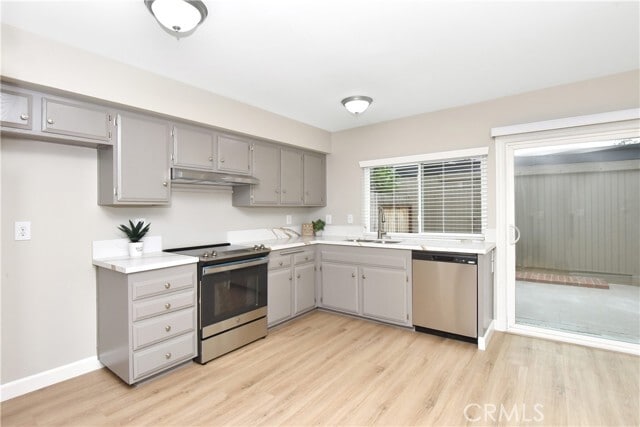 Building Photo - 4247 Larwin Ave