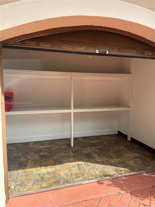 Building Photo - 4959 SW 135th Way