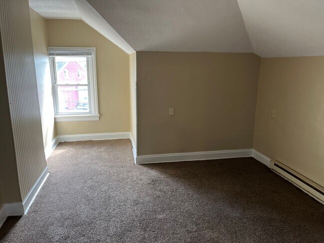 Building Photo - 409 S Potomac St