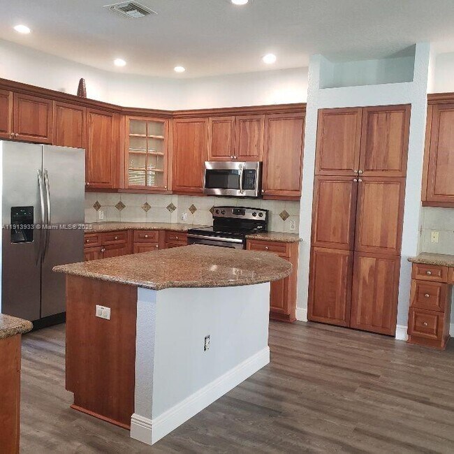 Building Photo - 6506 Marbletree Ln