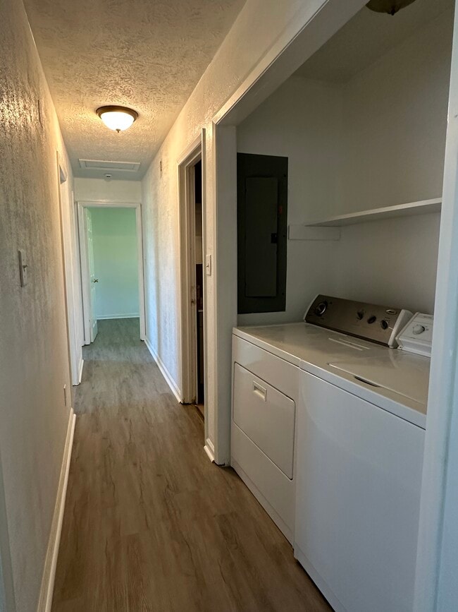 Building Photo - 3 bedroom 2 bath home in Orchard Hill