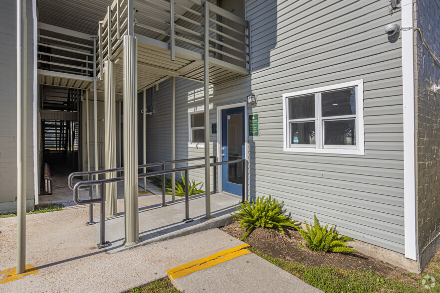 Primary Photo - Boulevard Apartment Homes