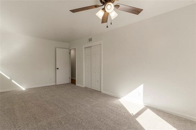 Building Photo - Beautifully Renovated 3-Bed, 2-Bath Home in Midtown Tulsa!
