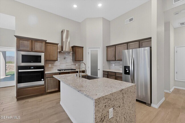 Building Photo - 12545 Cayo Norte Dr