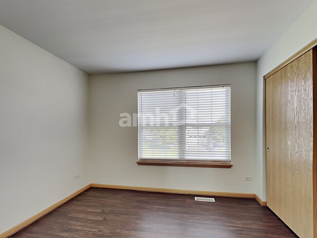 Building Photo - 20501 Kingsbrook Drive