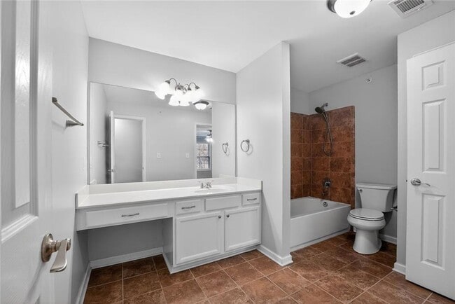 Building Photo - 3921 Riverlook Pkwy SE