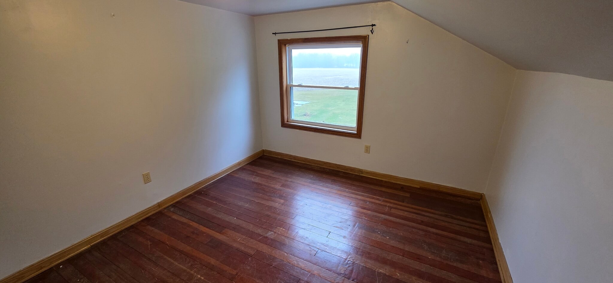 Upstairs Bedroom 3 - 8295 Limeridge Rd