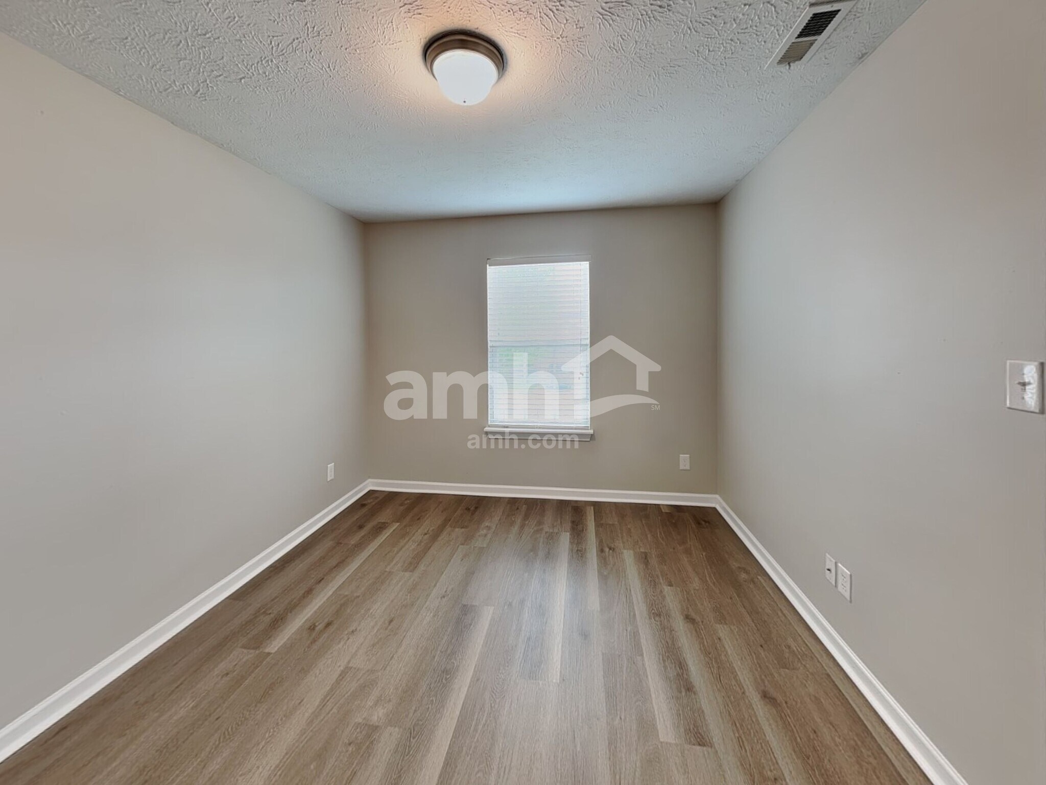 Building Photo - 1151 Fiesta Dr