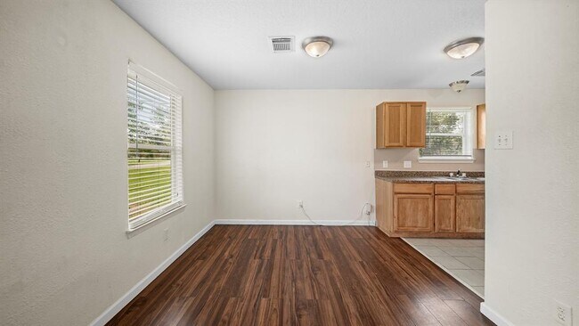 Building Photo - 2216 Avenue F