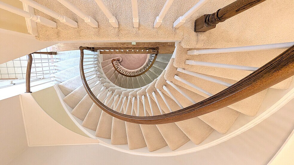 Building Photo - 1379 Heritage Oak Way