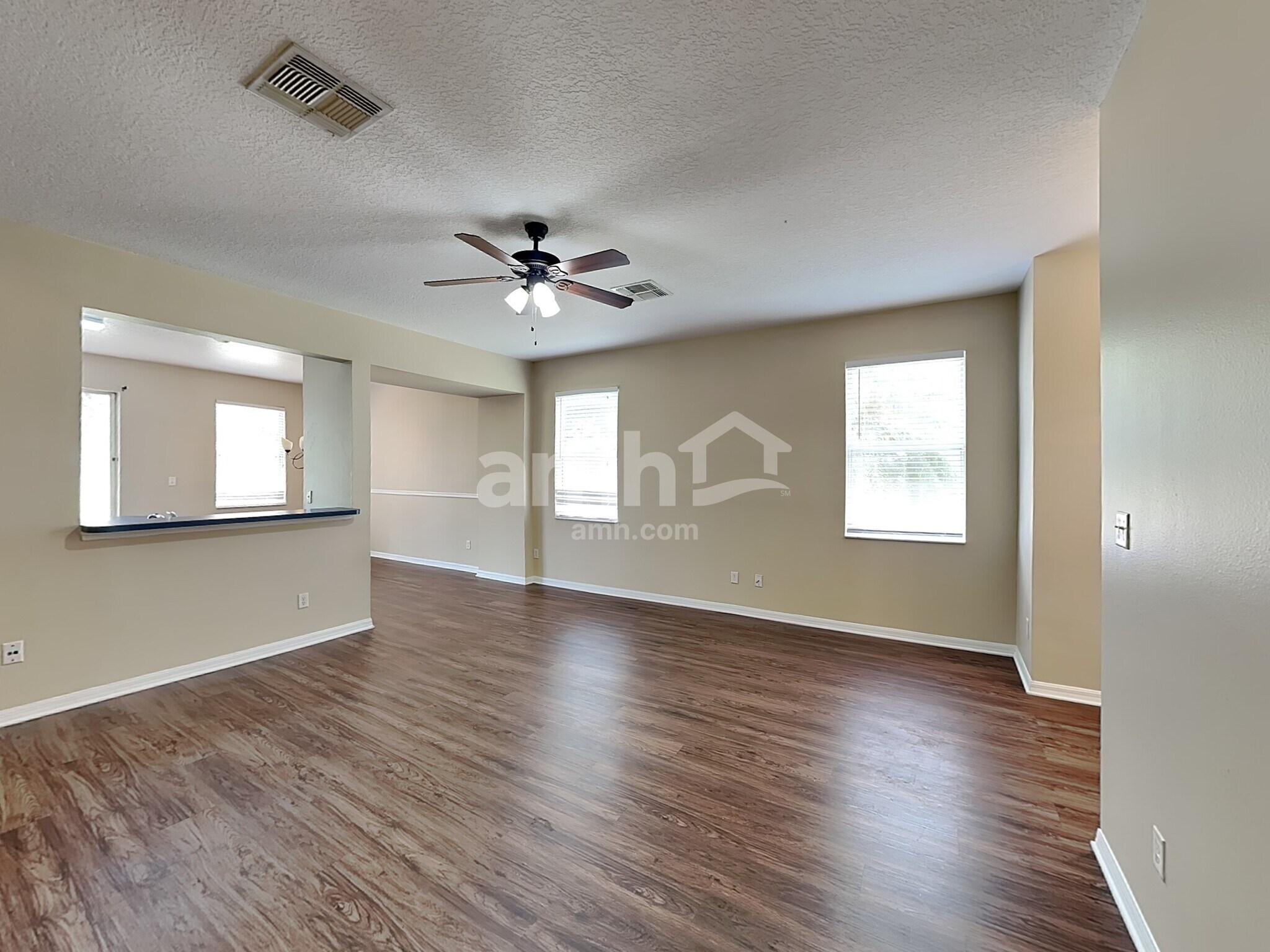 Building Photo - 517 Vicks Landing Dr