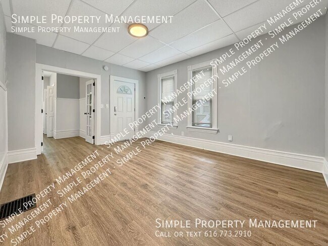 Building Photo - 928 Chatham St NW