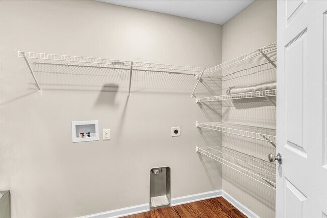 Building Photo - 555 S Old Sevierville Pike