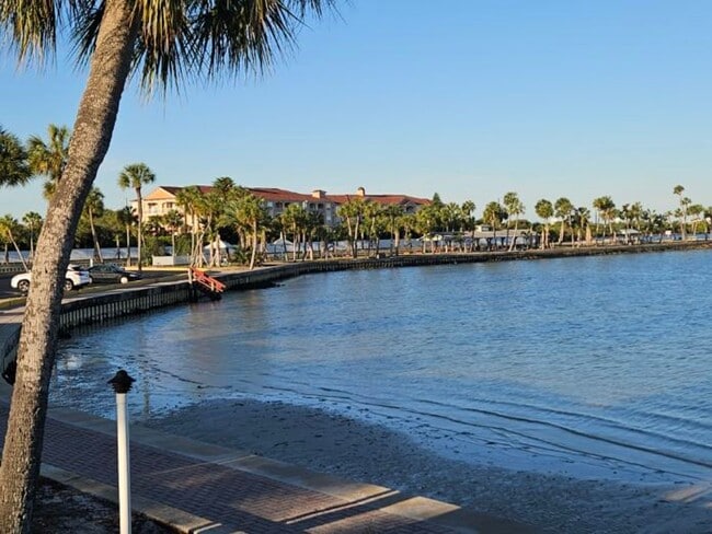 Building Photo - Beautiful fully furnished one bedroom, one bath manufactured home in a 55+ deed restricted gated ...