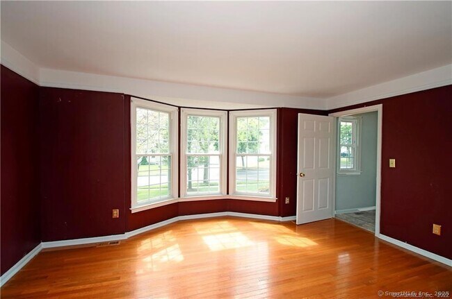 Building Photo - 145 Settlers Ridge Rd