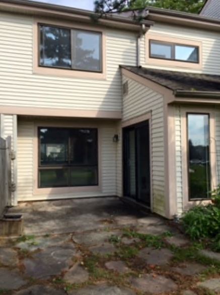 Building Photo - 504 Heritage Dr