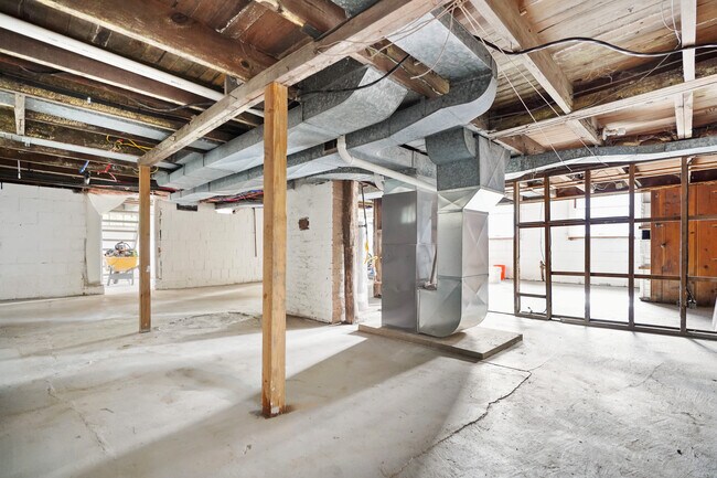 Building Photo - 1750 Brodhead Rd