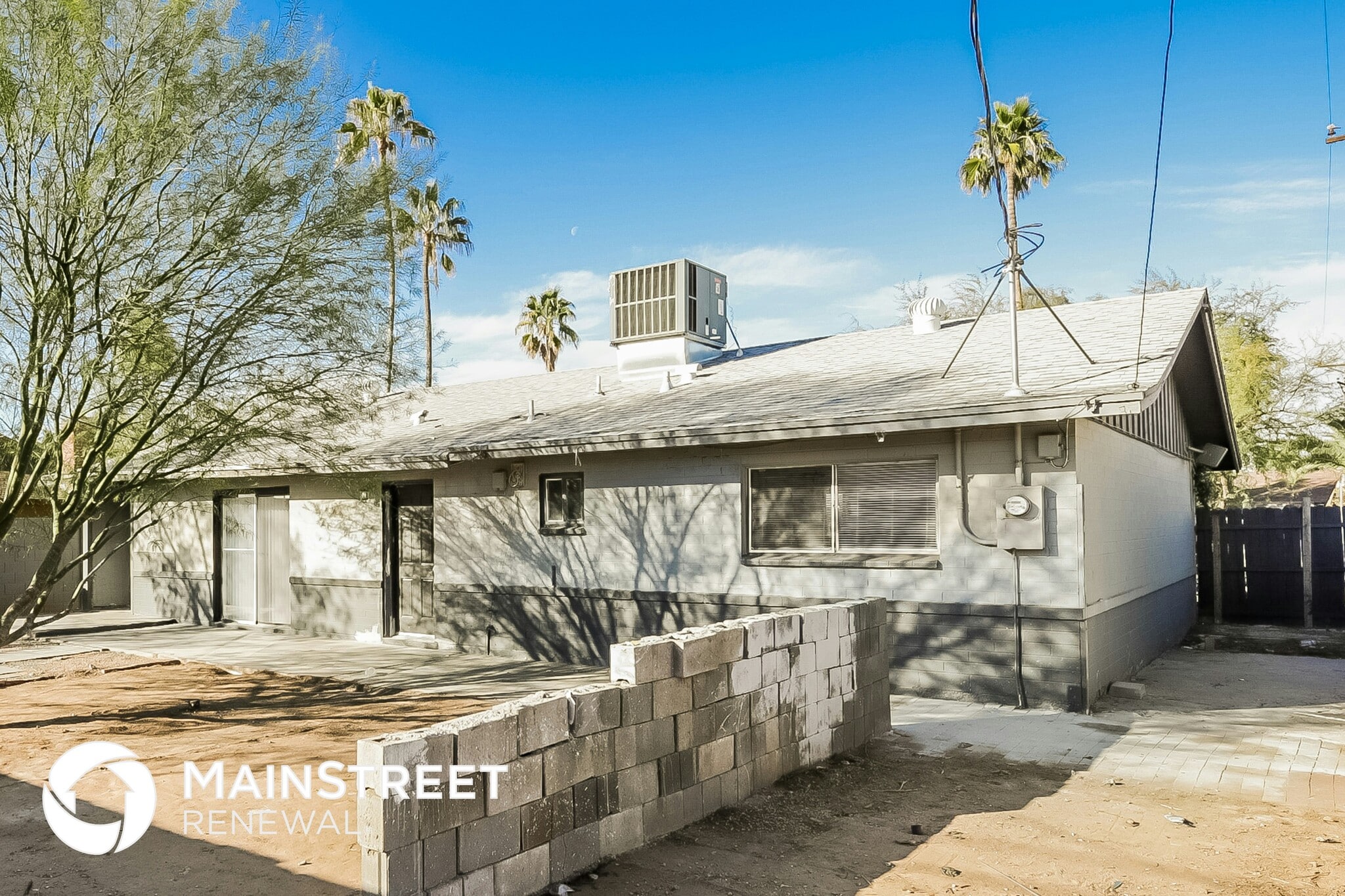 Building Photo - 4749 N 39th Dr