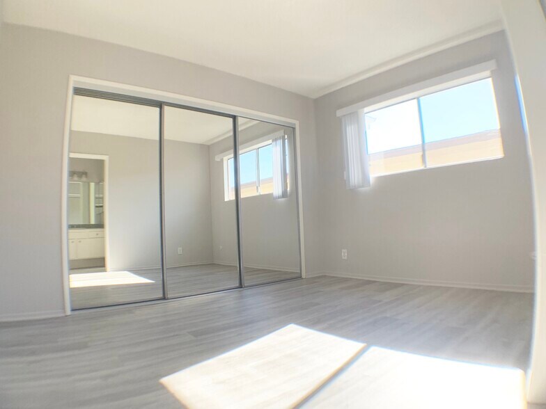Building Photo - 3610 Midvale Ave