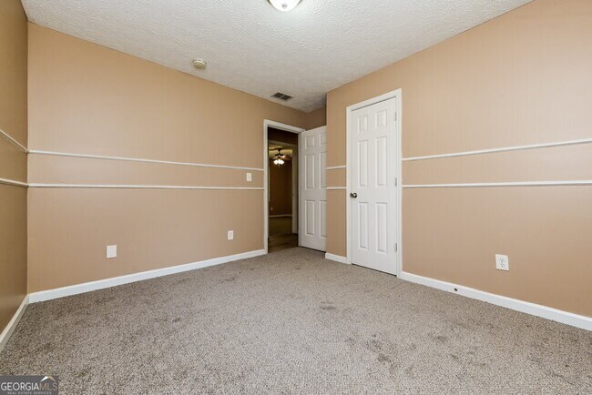 Building Photo - 160 Willow Shoals Dr