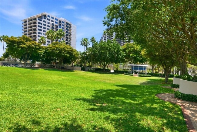 Building Photo - 801 Brickell Key Blvd