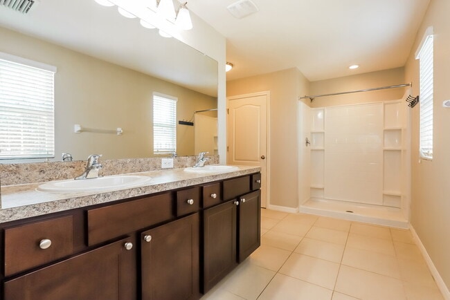 Building Photo - 4011 Bramblewood Loop