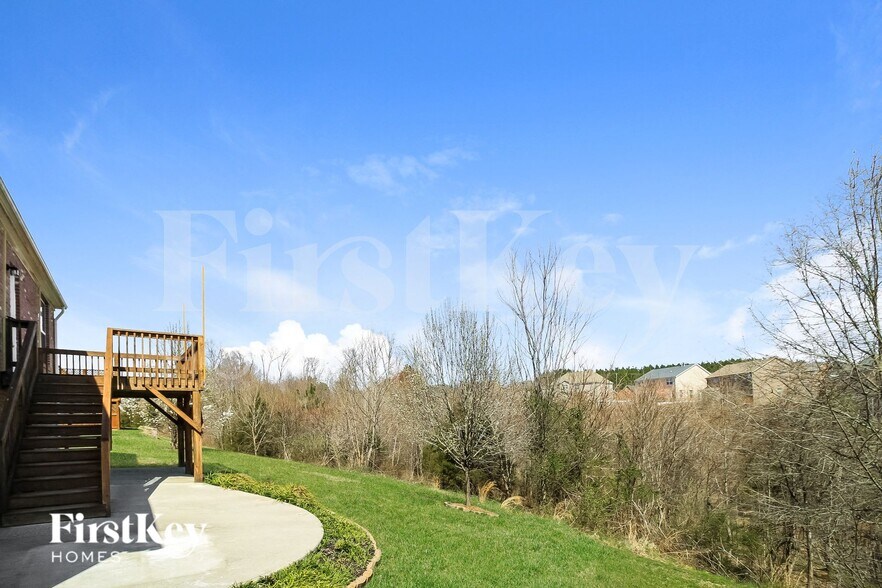 Building Photo - 1643 Ashmead Ln