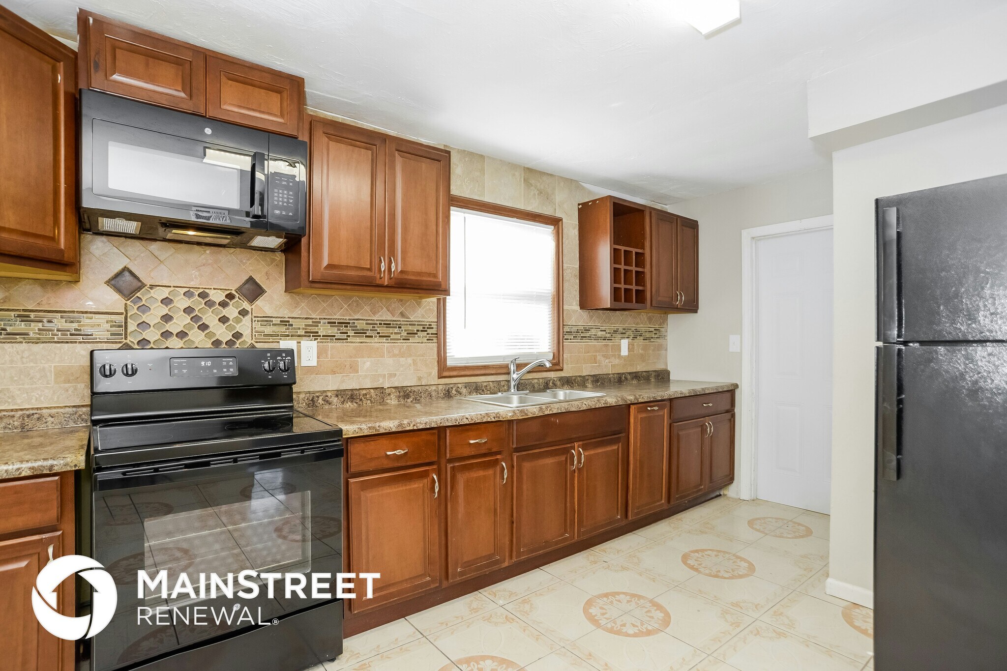 Building Photo - 2702 S Glenwood Ave