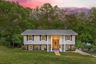 Building Photo - 112 Magnolia Cir