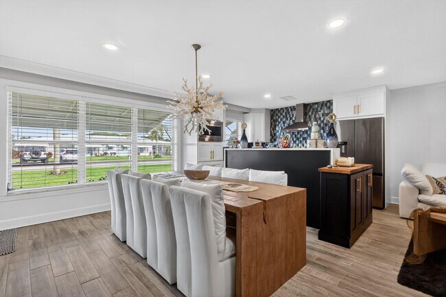 Building Photo - 212 High Point Blvd