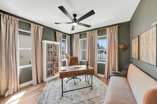 Building Photo - 137 N Un St