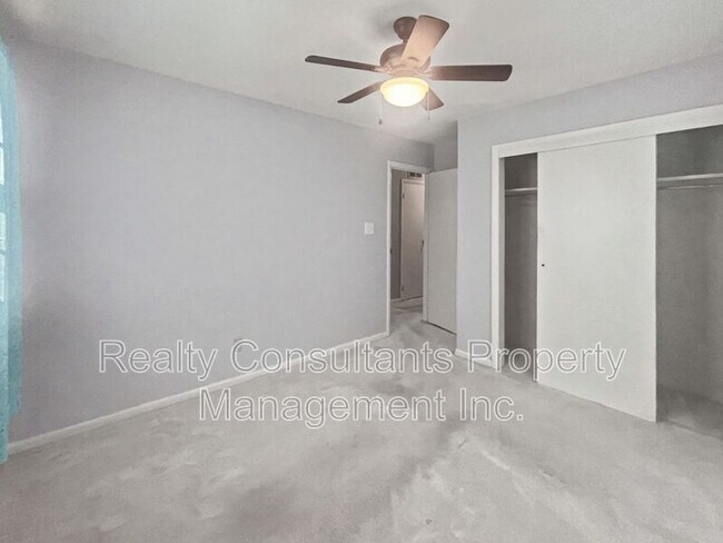 Building Photo - 3222 S Elm-Eugene St