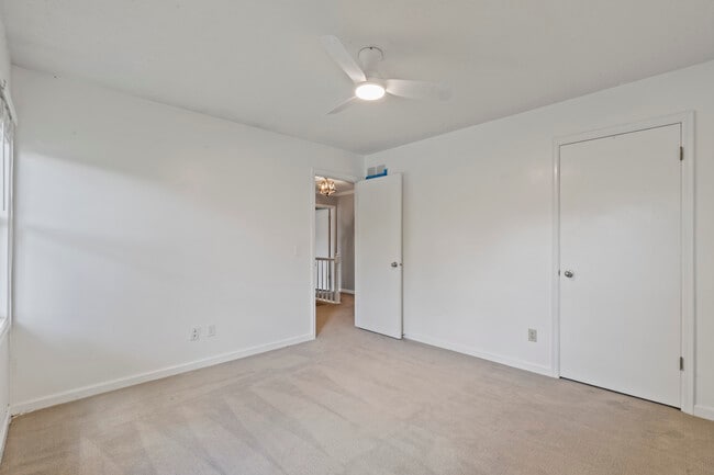 Building Photo - 4690 Lindbergh Dr