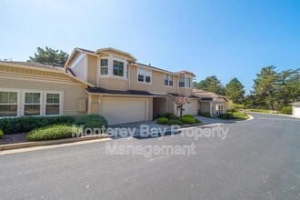 Building Photo - 98 Glen Lake Dr