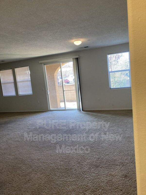 Building Photo - 601 Menaul Blvd NE