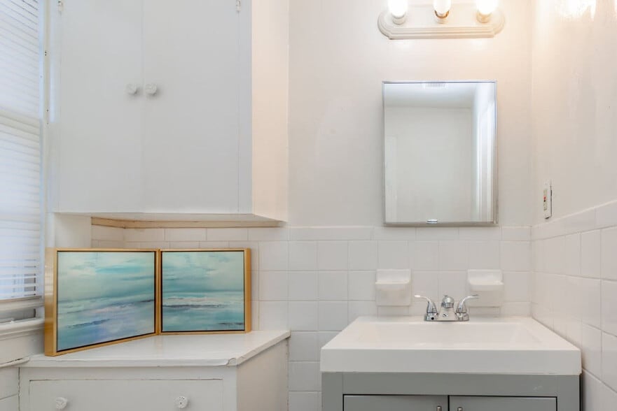 Building Photo - 2217 13th St