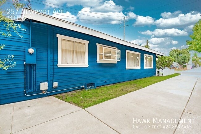 Building Photo - 257 Newport Ave