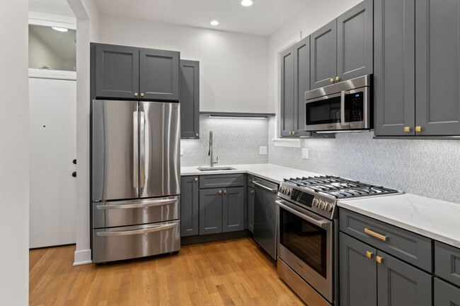 Building Photo - 3517 N Reta Ave