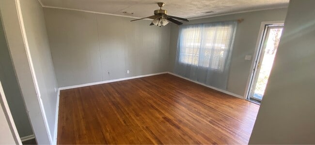 Building Photo - 2432 N Xanthus Ave