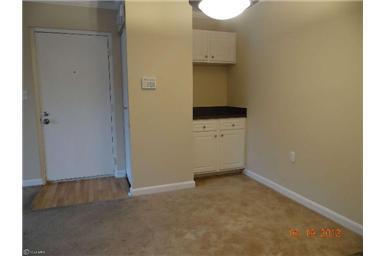 Building Photo - 2BD/2BA Condo in Flower Hill - near Shady Grove METRO!