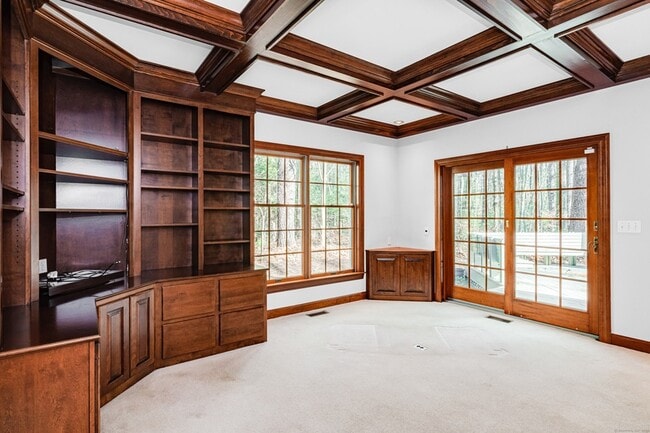 Building Photo - 3 Eton Pl