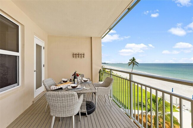 Building Photo - 601 Longboat Club Rd